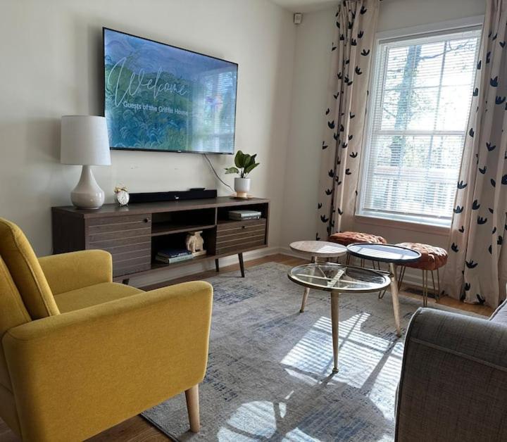 Vine City Home - Duplex - 3 Mins From Gwcc & Mercedes- Benz Stadium Атланта Екстер'єр фото